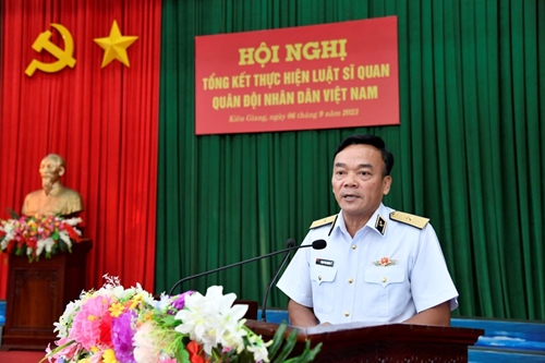 Chuẩn đô đốc Phạm Văn Quang dự Hội nghị tổng kết thực hiện Luật Sĩ quan Quân đội nhân dân Việt Nam tại Vùng 5 Hải quân 